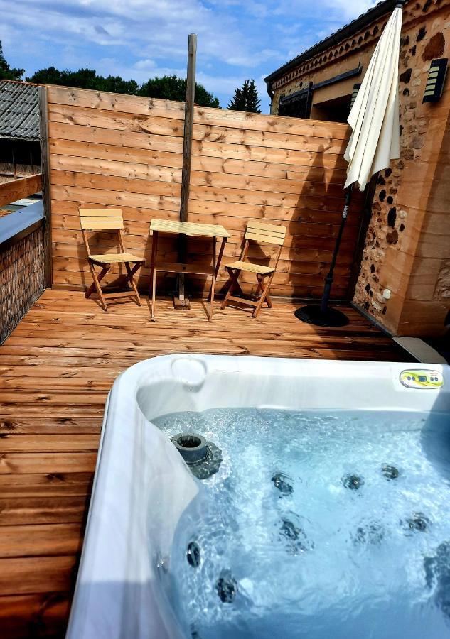 Bien Etre Simple Hotel Villajou Exterior foto